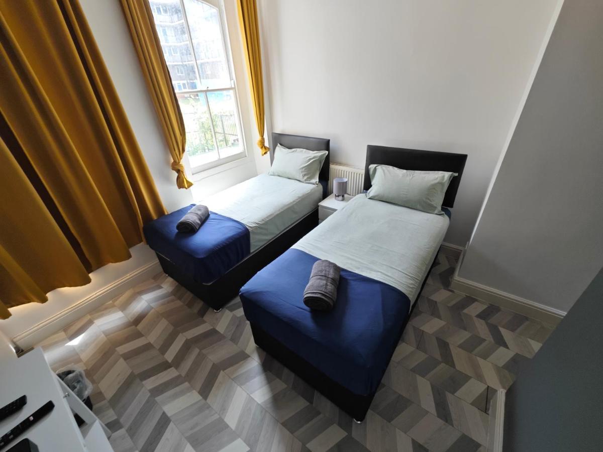 2 Bedroom 2 Bathroom Apartment In Old St - Shoreditch - Zone 1 London Kültér fotó