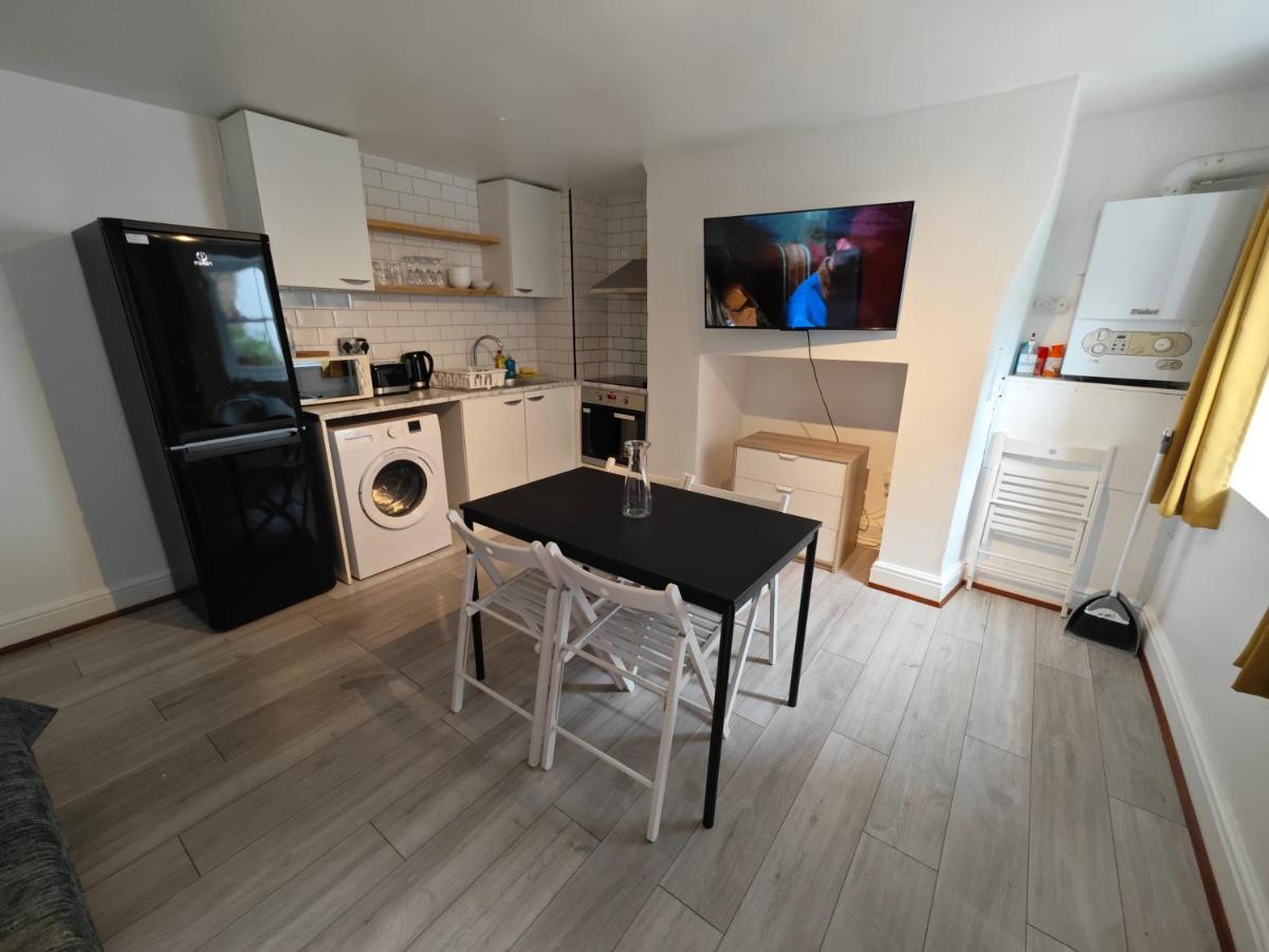 2 Bedroom 2 Bathroom Apartment In Old St - Shoreditch - Zone 1 London Kültér fotó