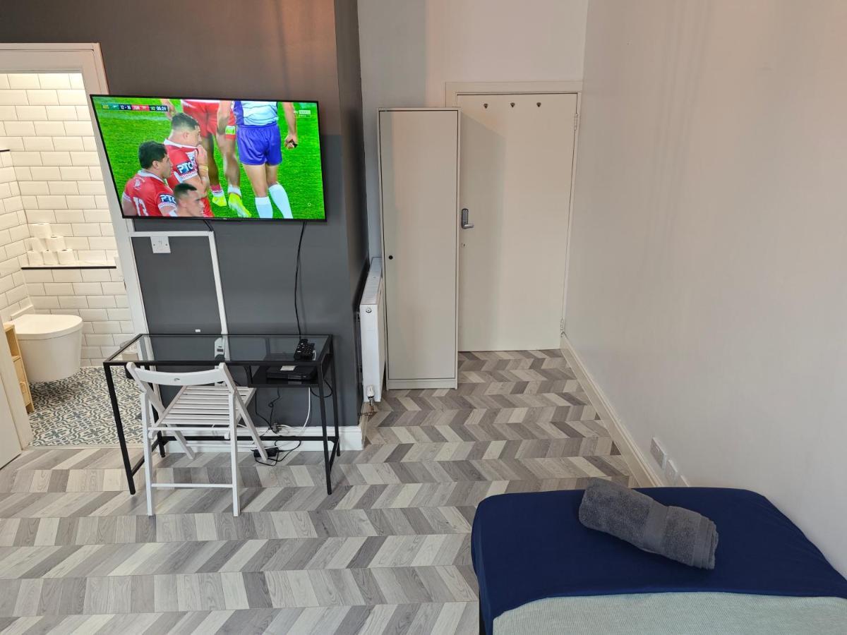 2 Bedroom 2 Bathroom Apartment In Old St - Shoreditch - Zone 1 London Kültér fotó
