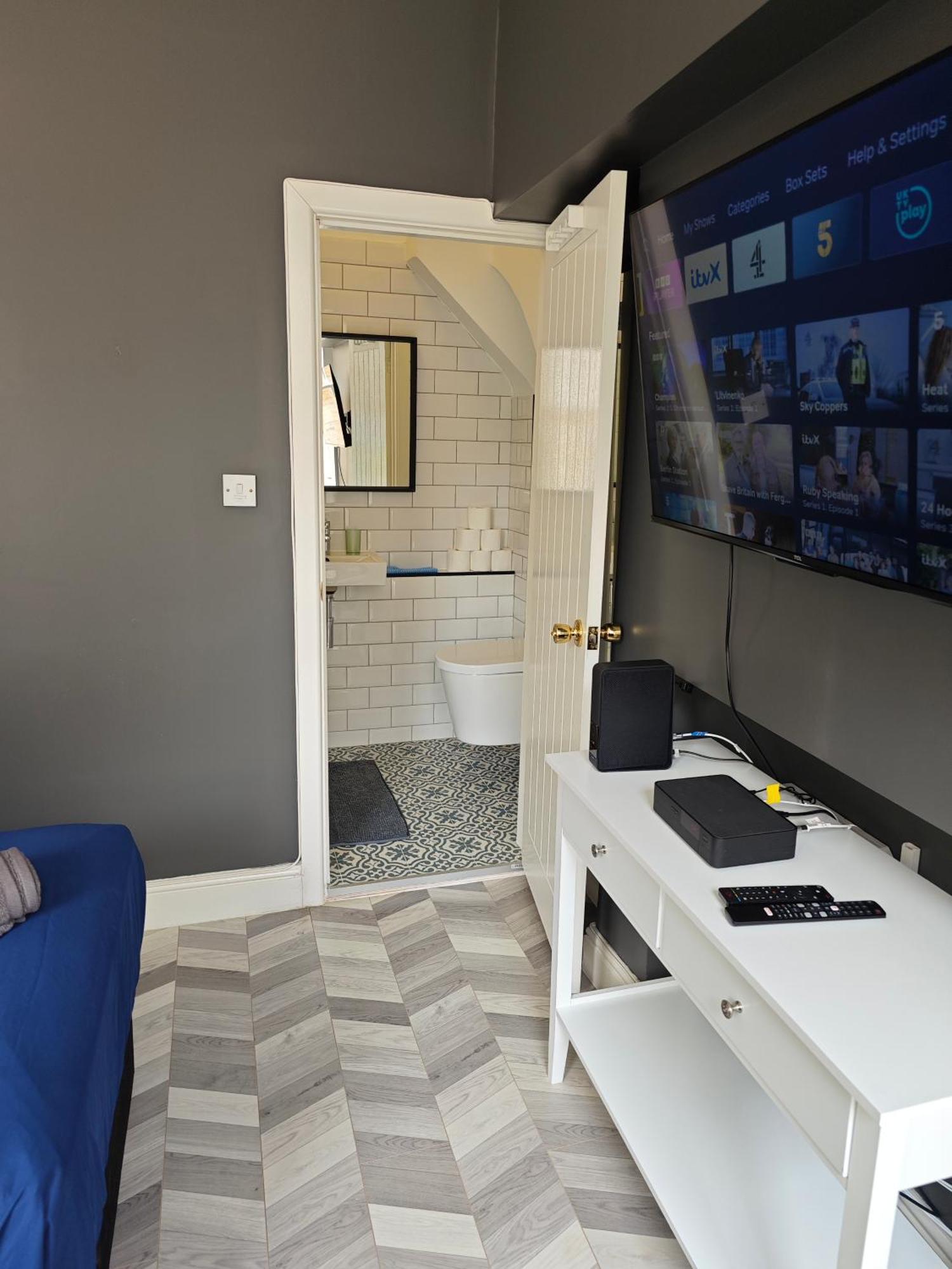 2 Bedroom 2 Bathroom Apartment In Old St - Shoreditch - Zone 1 London Kültér fotó
